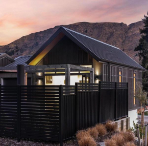 Little Alp Entire Chalet, Queenstown